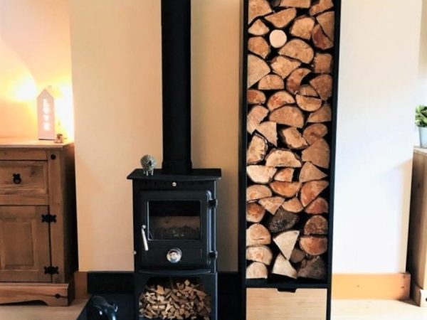 Freestanding log store